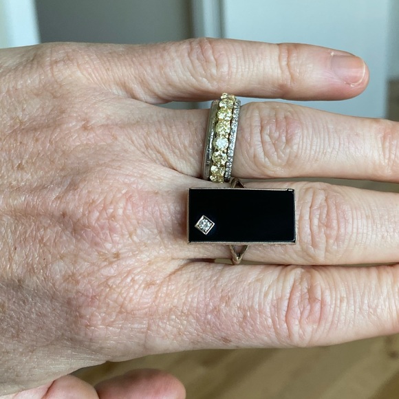 Art Deco Onyx and Diamond Ring - Picture 5 of 7